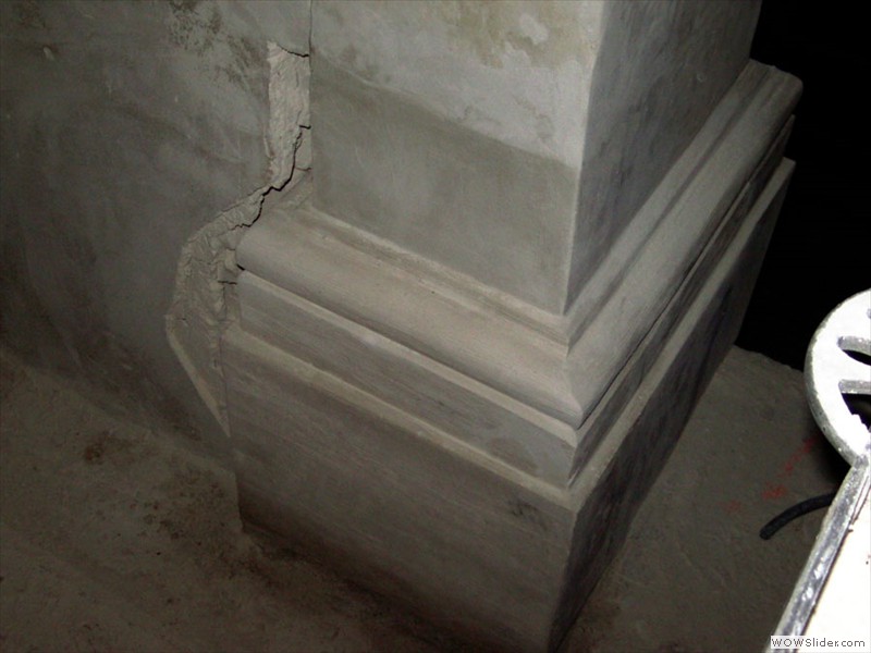 Restauration de châpiteau et base